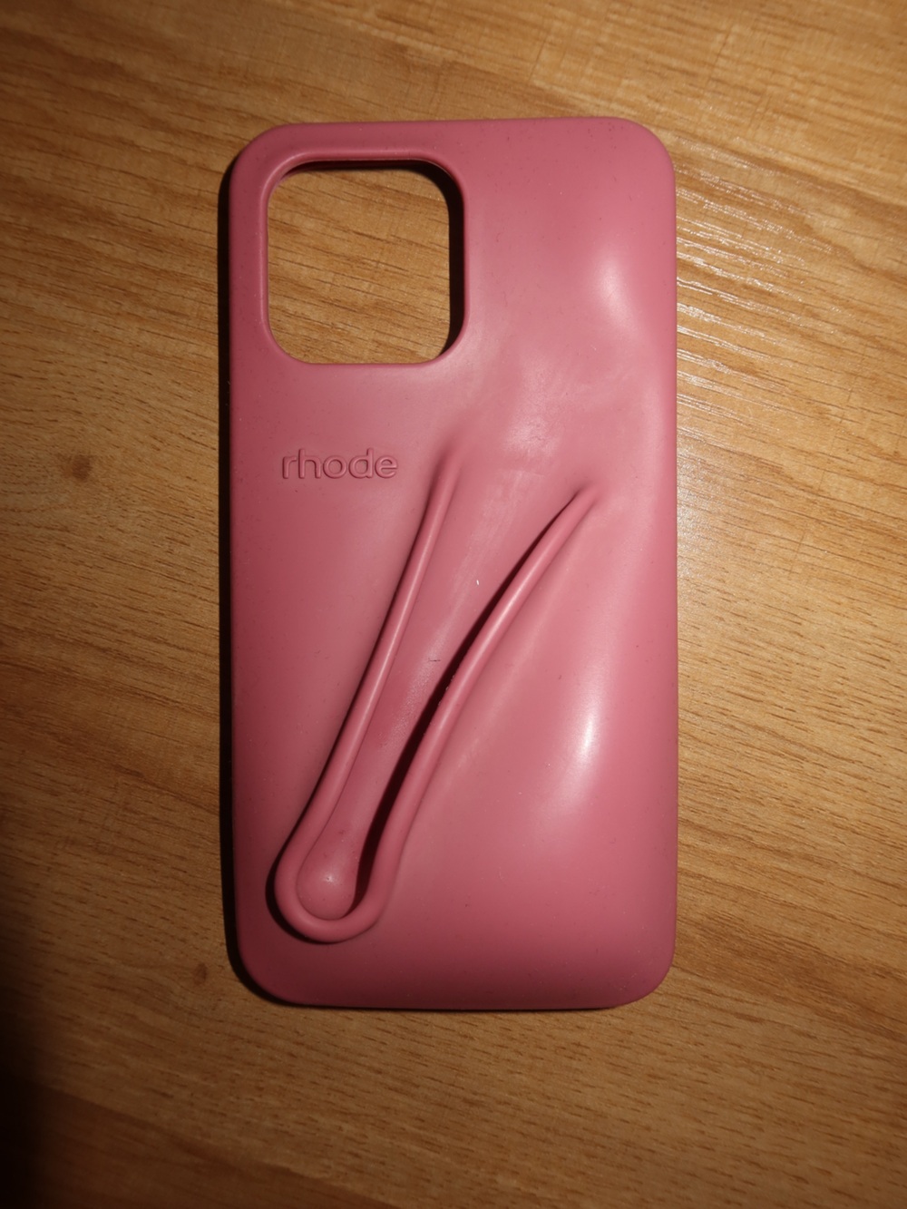 RHODE Salty Tan Silicone Phone Case with Lip Peptide Holder (iPhone 14 Pro Max)
